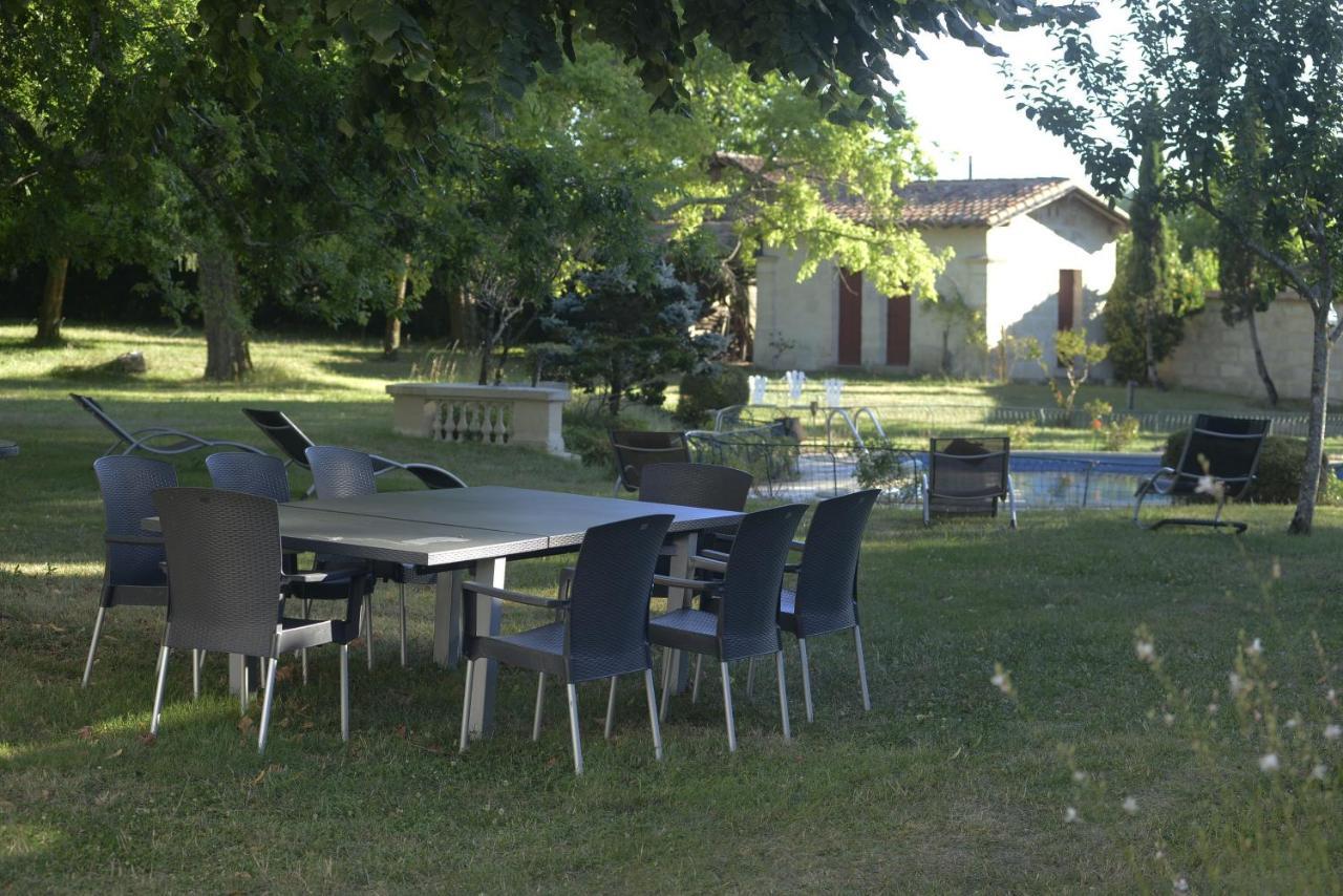 Chateau Rosemont - Grande Maison Familiale Campagne Dans Le Medoc Avec Piscine Et Tennis A 15 Mn Bordeaux Labarde المظهر الخارجي الصورة
