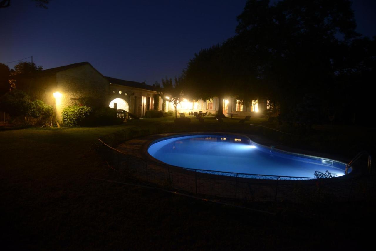 Chateau Rosemont - Grande Maison Familiale Campagne Dans Le Medoc Avec Piscine Et Tennis A 15 Mn Bordeaux Labarde المظهر الخارجي الصورة